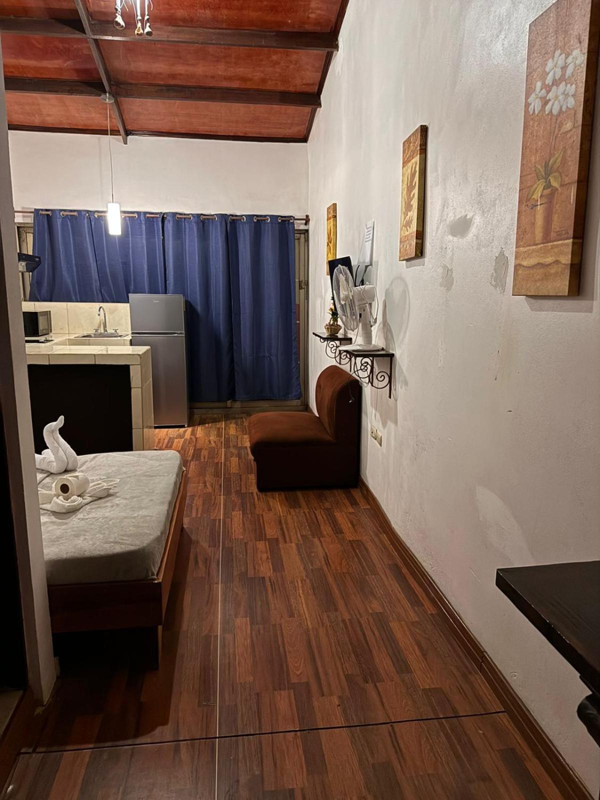 Aparthotel Villa Pacande & Rooms Pilas Bilik gambar