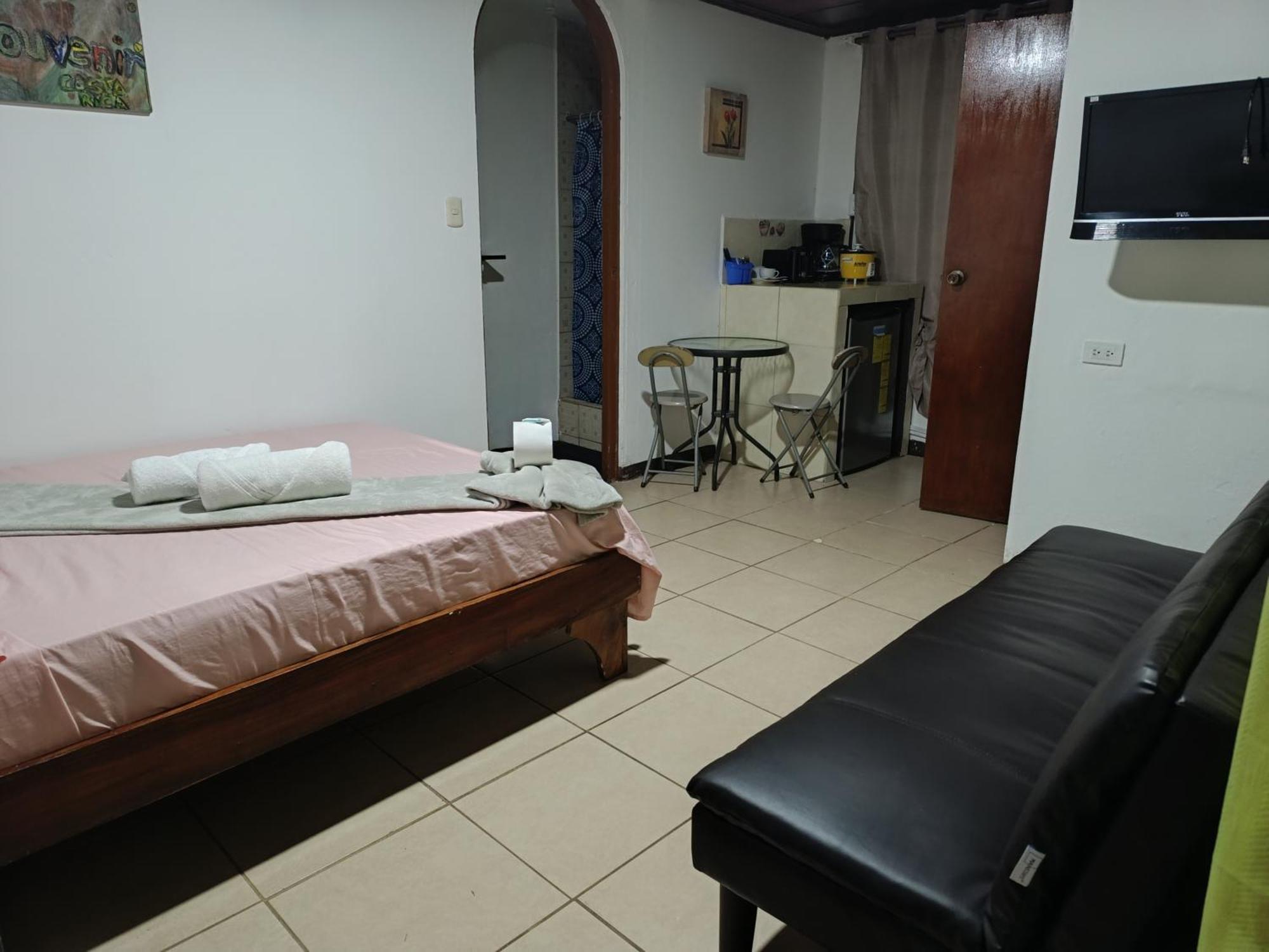 Aparthotel Villa Pacande & Rooms Pilas Bilik gambar